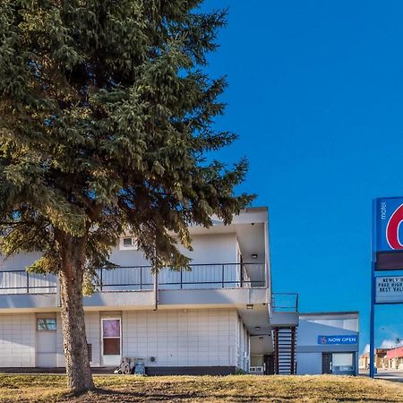 فندق فور سيزونز موتور إن Fort St. John المظهر الخارجي الصورة